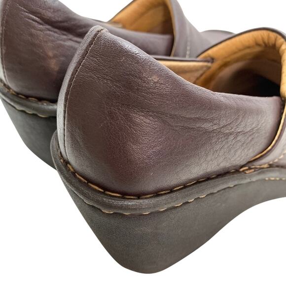 Born Womens Comfort Slip On Clogs Leather Wedge Square Toe Loafers Shoes sz 6 - Picture 3 of 16
